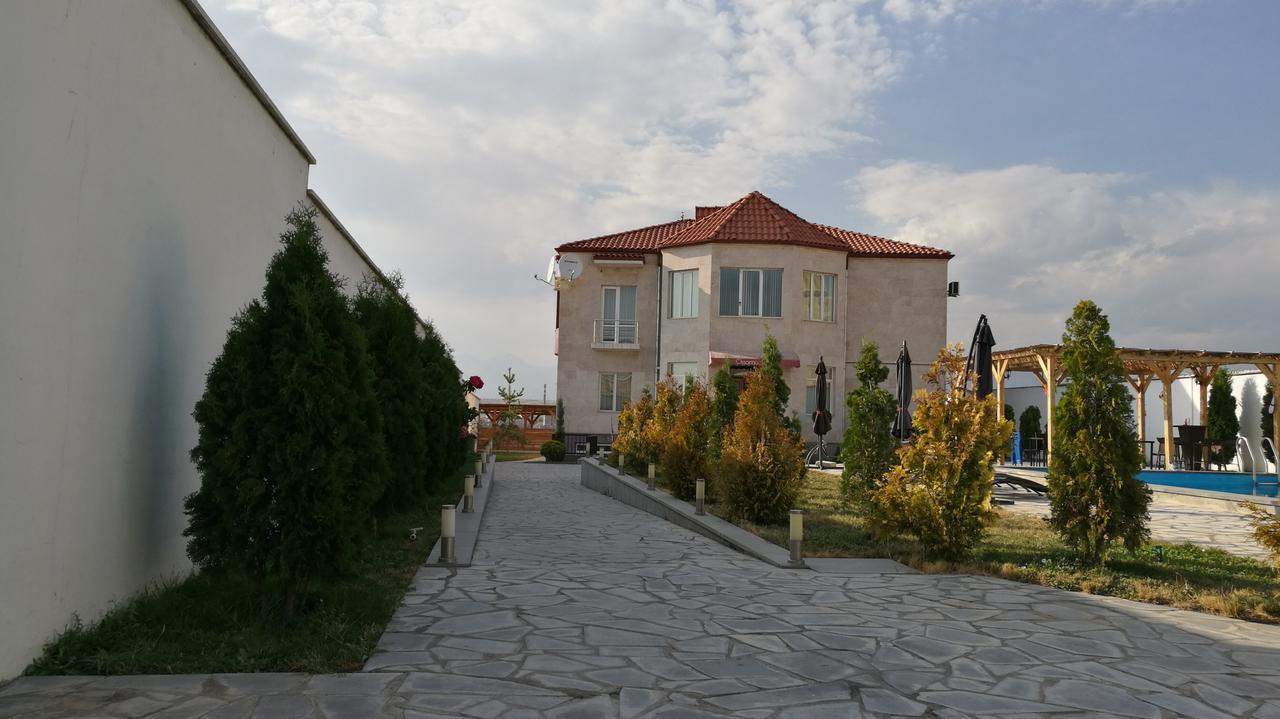 Ossanna Hotel Ereván Exterior foto