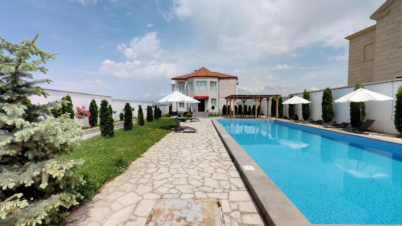Ossanna Hotel Ereván Exterior foto